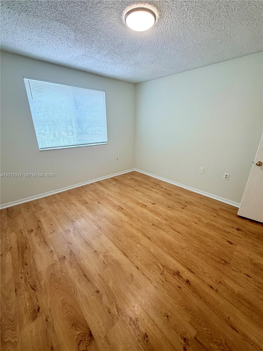 A12072312 Property Photo 19