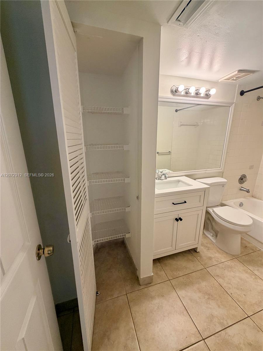 A12072312 Property Photo 21