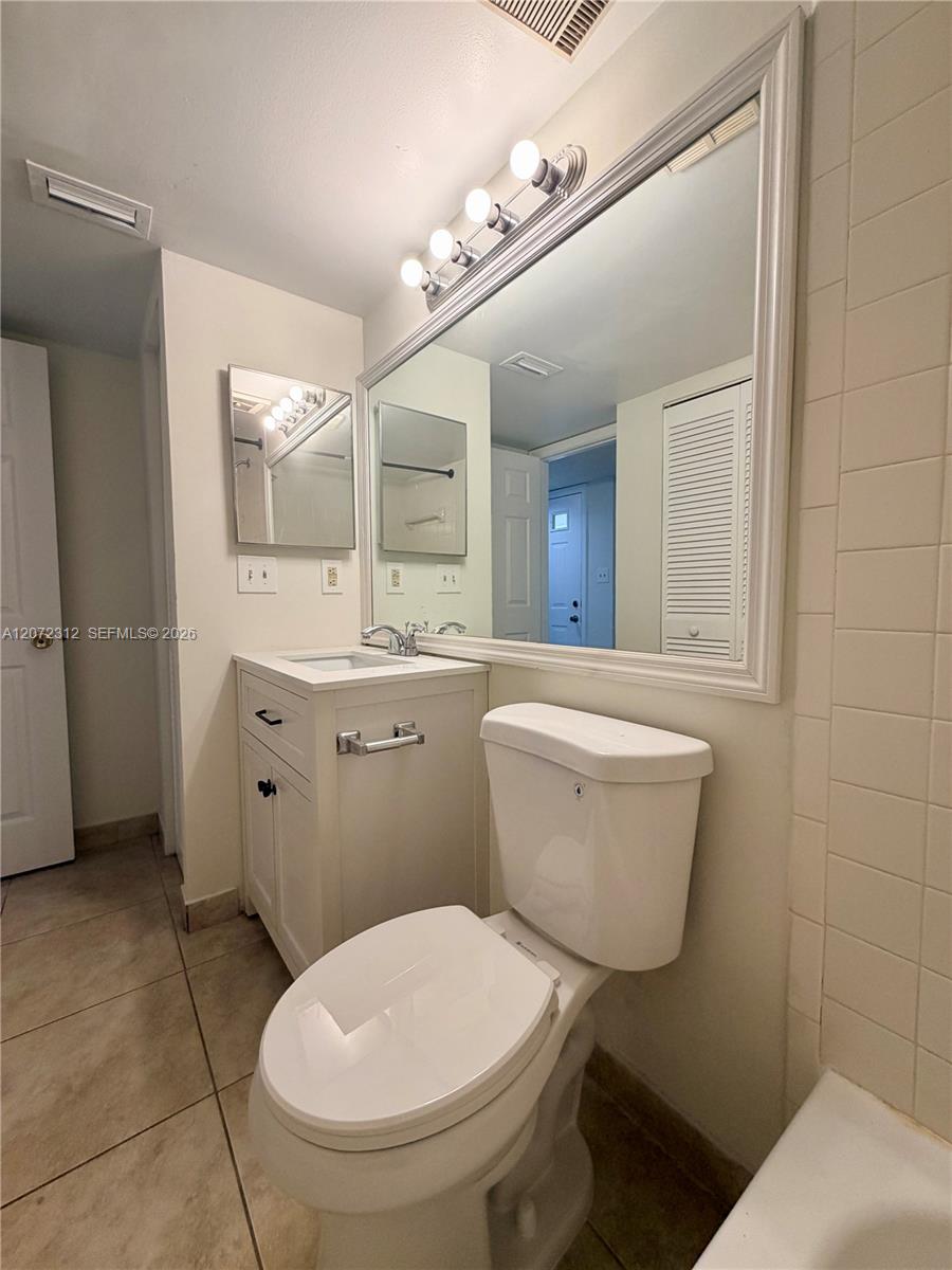 A12072312 Property Photo 22