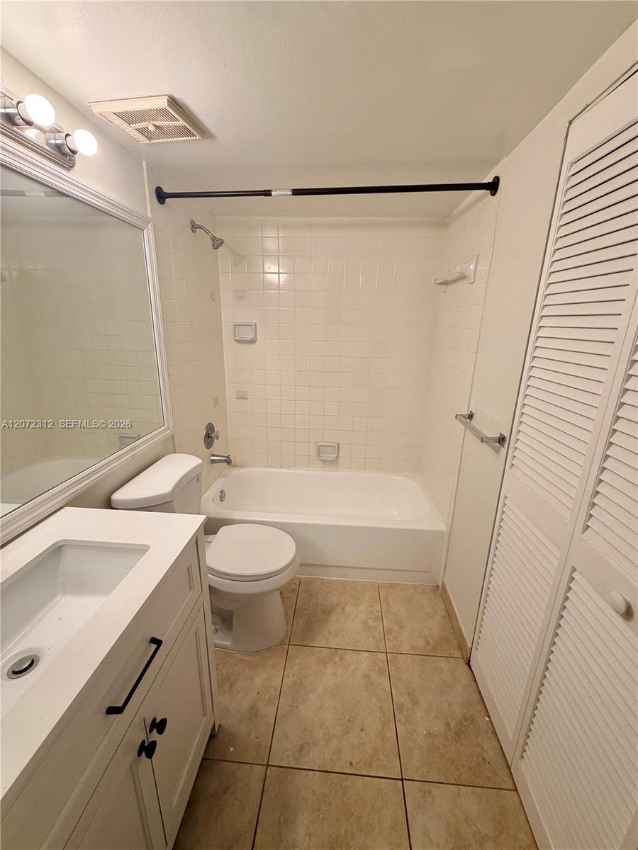A12072312 Property Photo 24