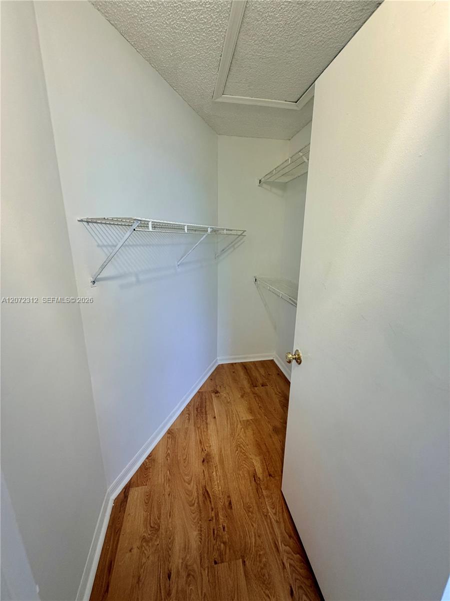 A12072312 Property Photo 29