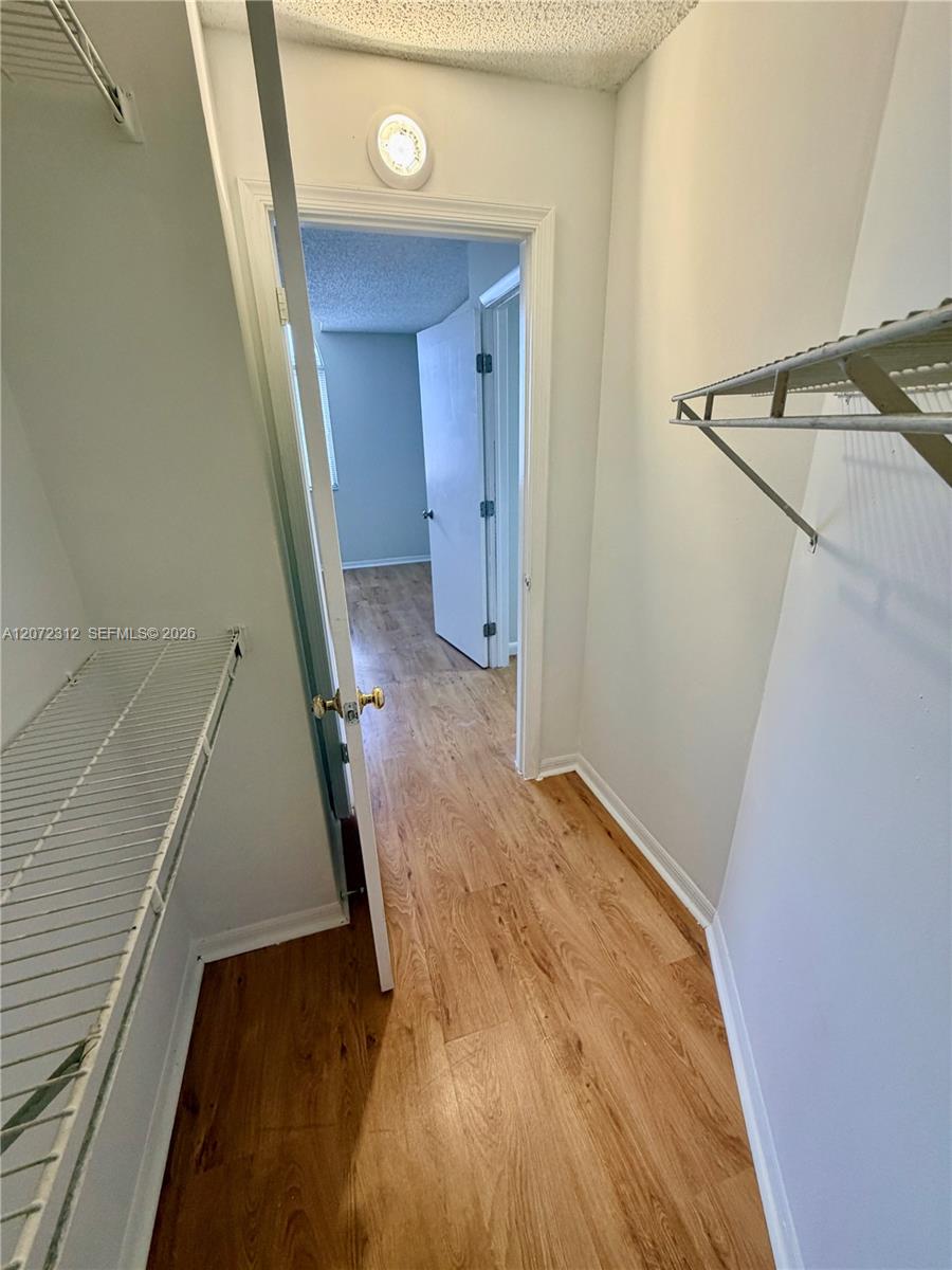 A12072312 Property Photo 30