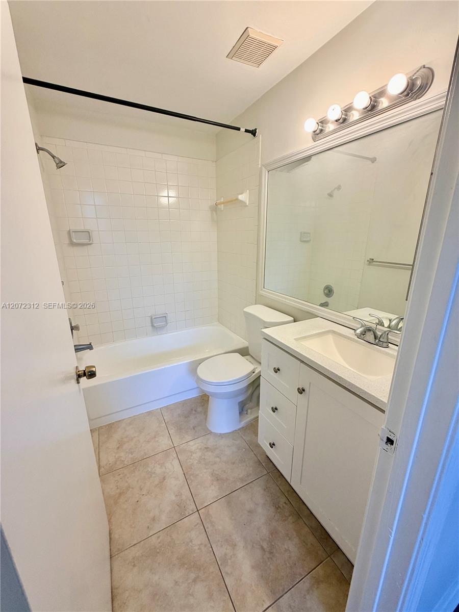 A12072312 Property Photo 34