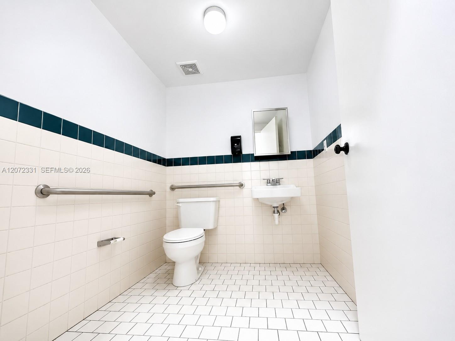 17304 Walker Avenue 113 Property Photo 5