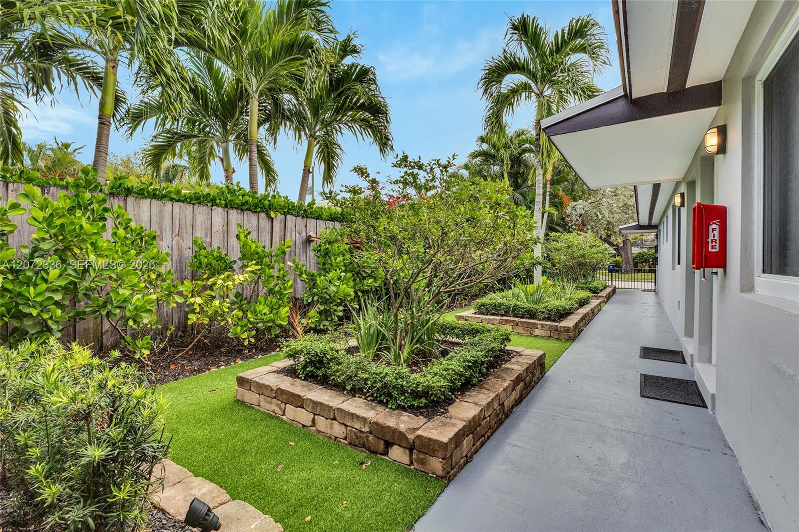 1015 W Las Olas Boulevard 1 Property Photo 1