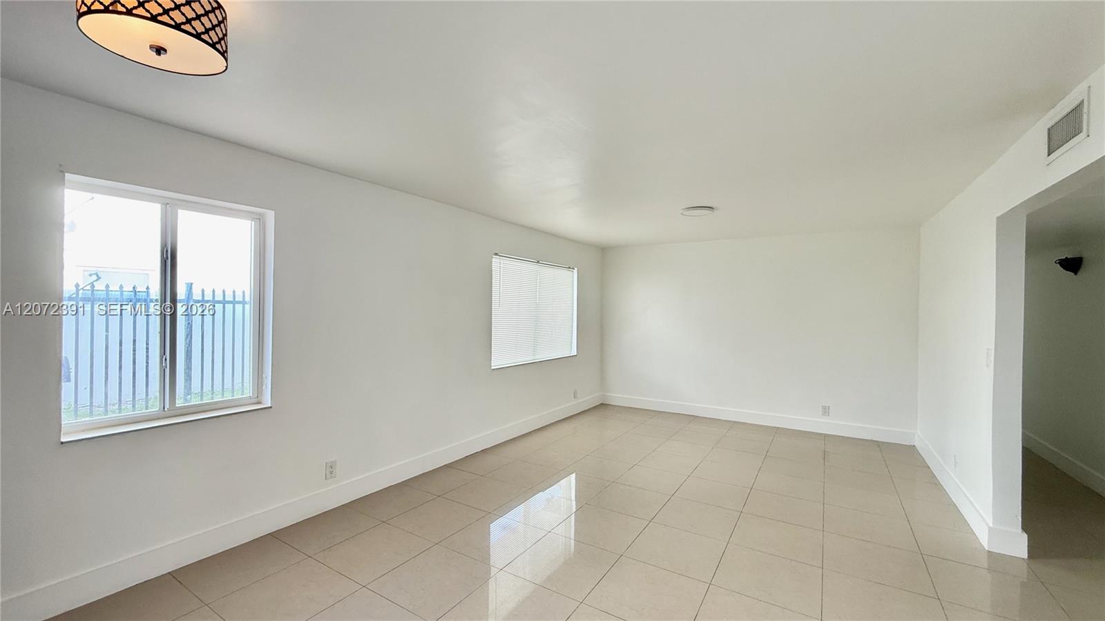 1540 Sw 5th Place 1 Property Photo 11