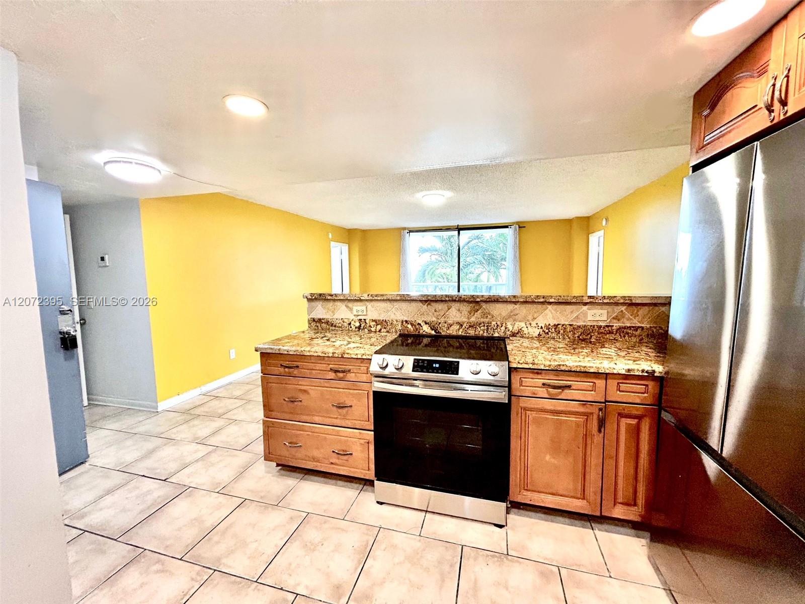 13499 Biscayne Boulevard 506 Property Photo 2