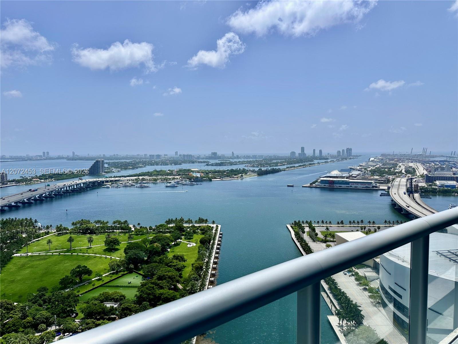 888 Biscayne Boulevard 3611 Property Photo 2