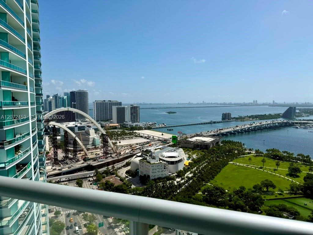 888 Biscayne Boulevard 3611 Property Photo 3