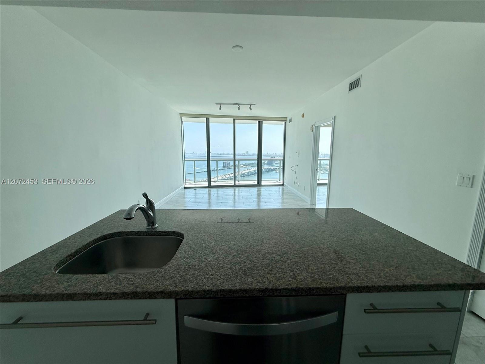 888 Biscayne Boulevard 3611 Property Photo 9
