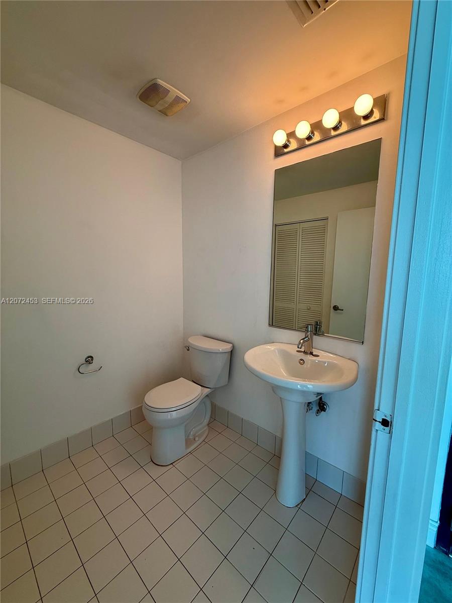 888 Biscayne Boulevard 3611 Property Photo 16