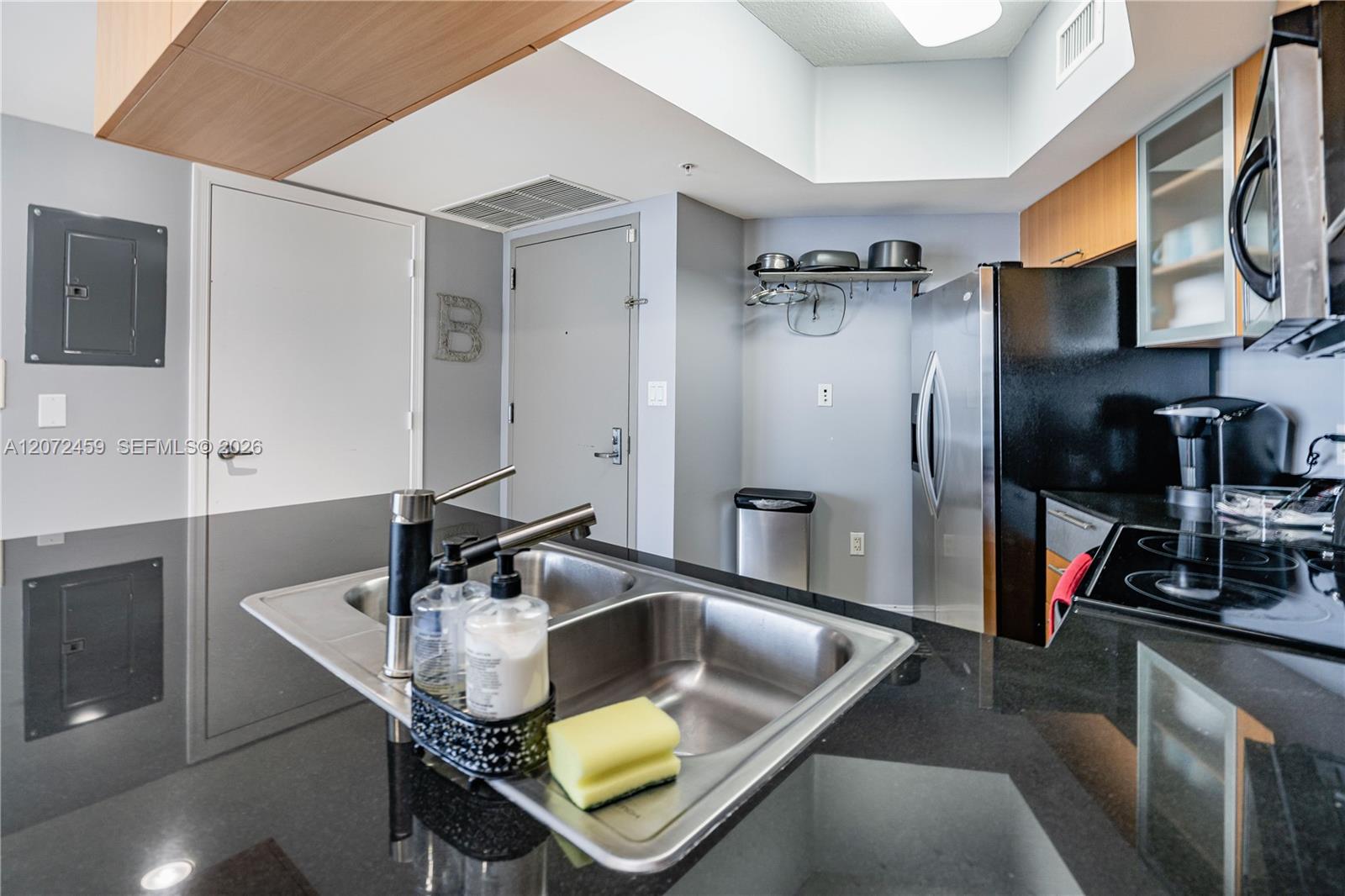 1750 N Bayshore Drive 2301 Property Photo 9