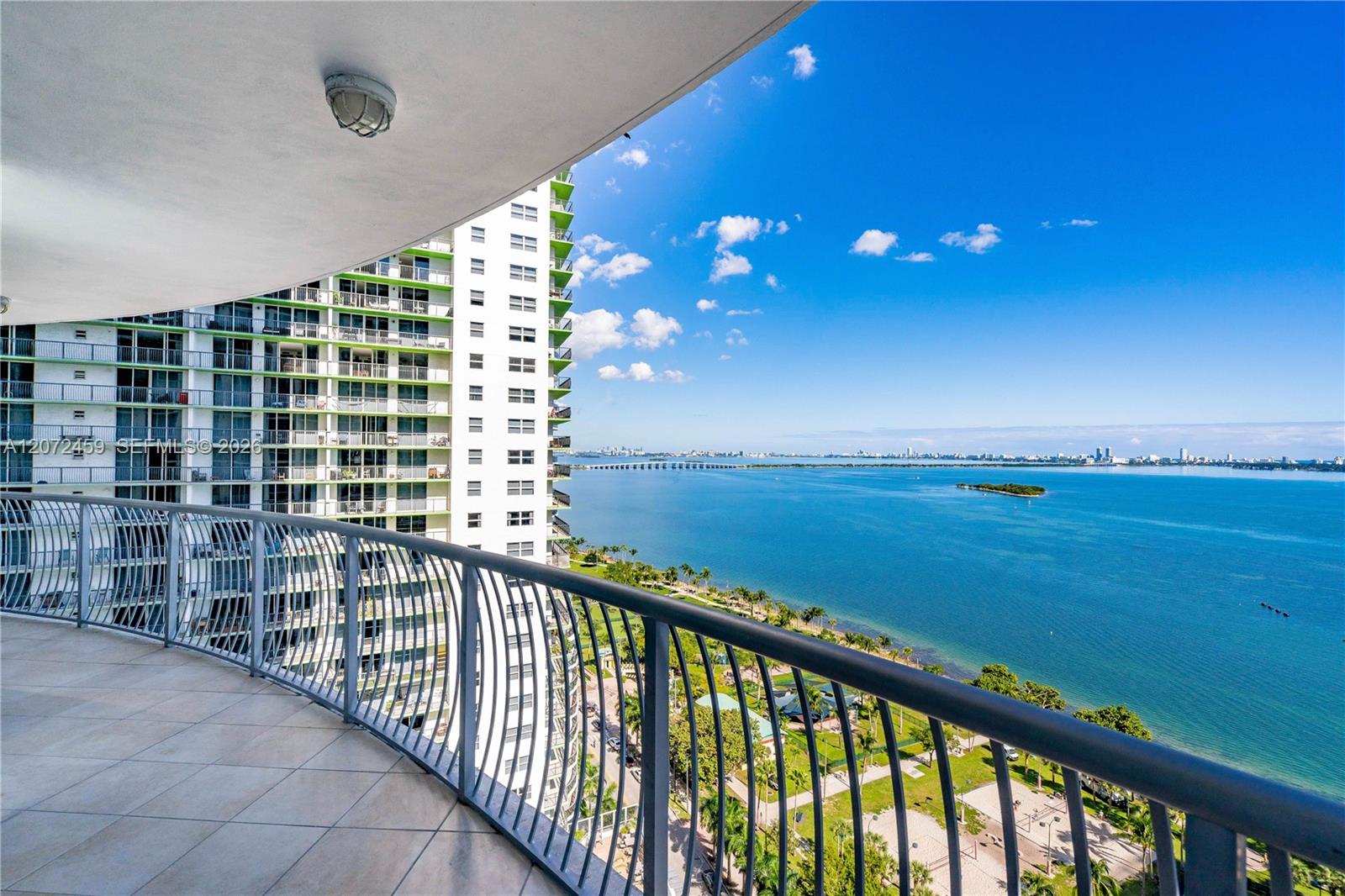 1750 N Bayshore Drive 2301 Property Photo 22