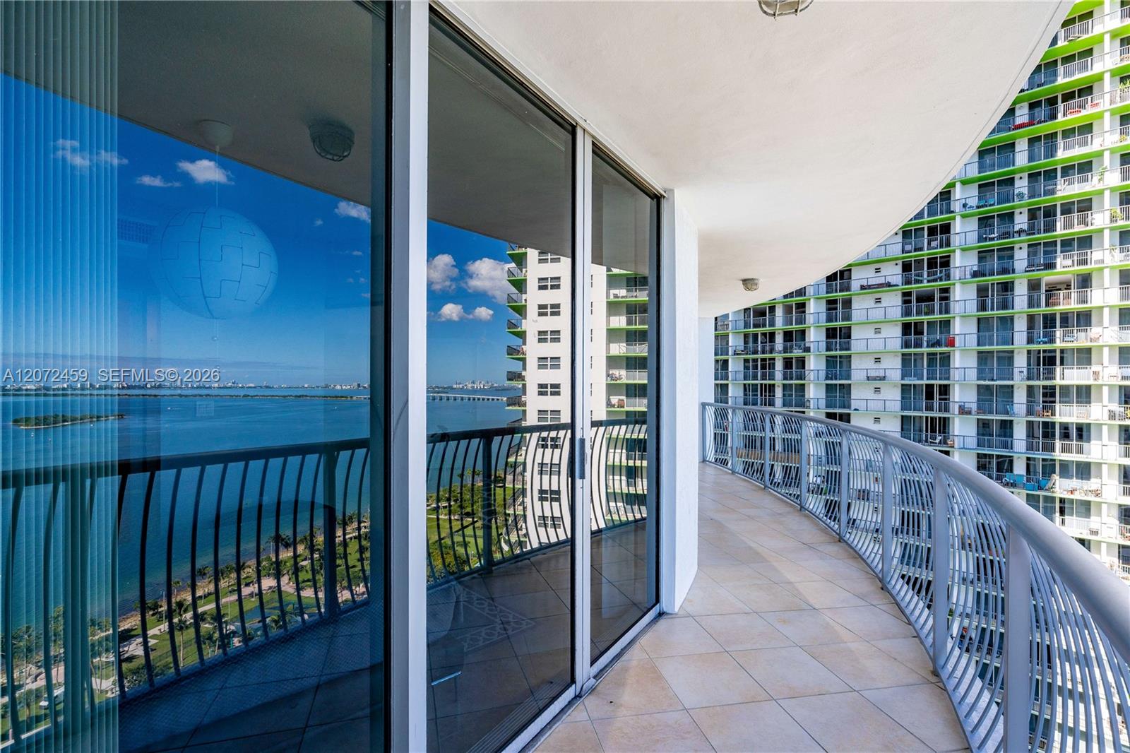 1750 N Bayshore Drive 2301 Property Photo 25