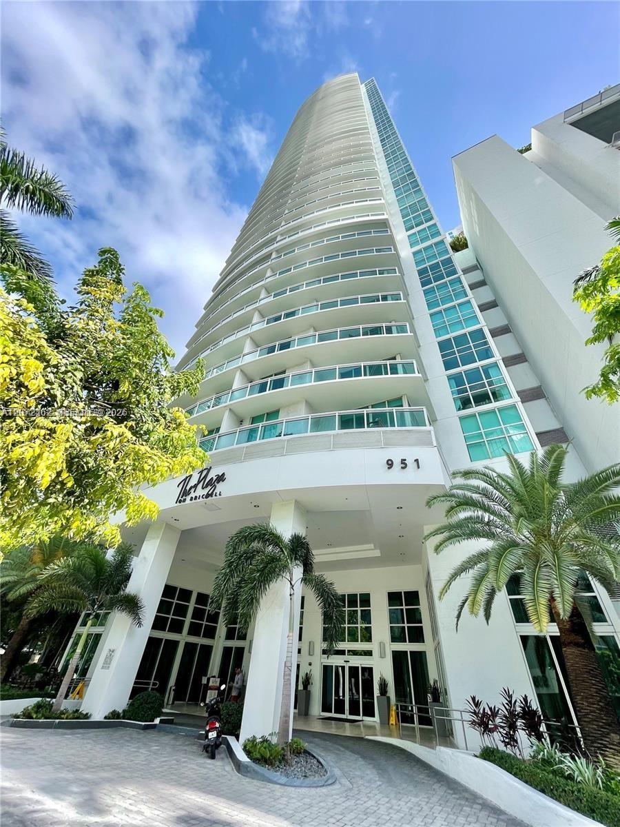 951 Brickell Avenue 3403 Property Photo 1