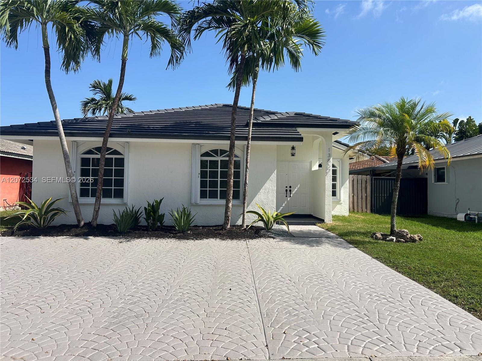 A12072534 Property Photo 5