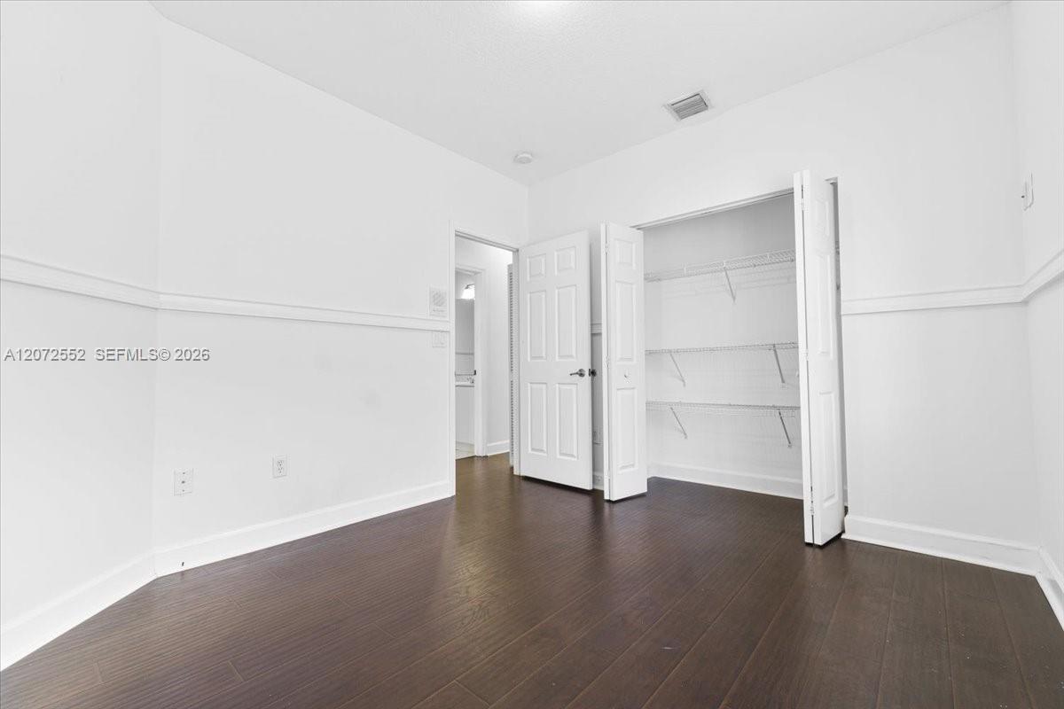 10853 Nw 71st Street Property Photo 34