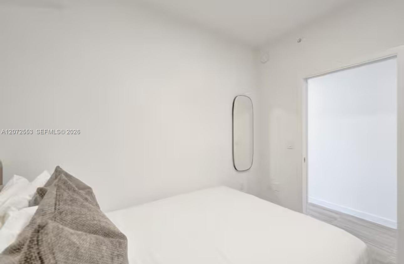 580 72nd 1713 Property Photo 8