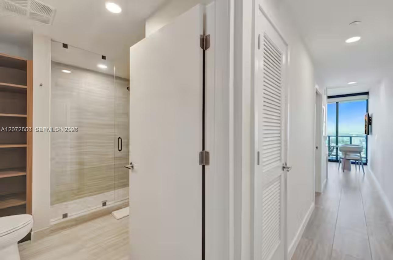 580 72nd 1713 Property Photo 12