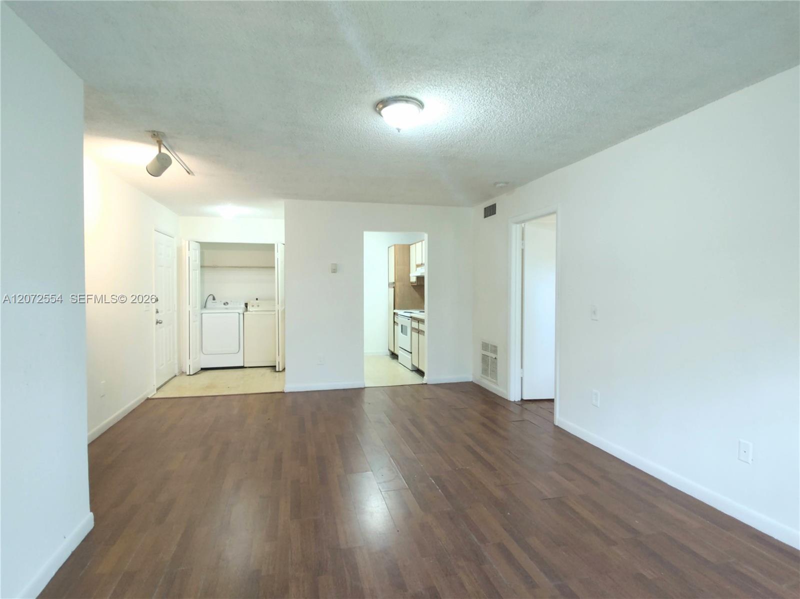 4241 W Mcnab Road 27 Property Photo 2