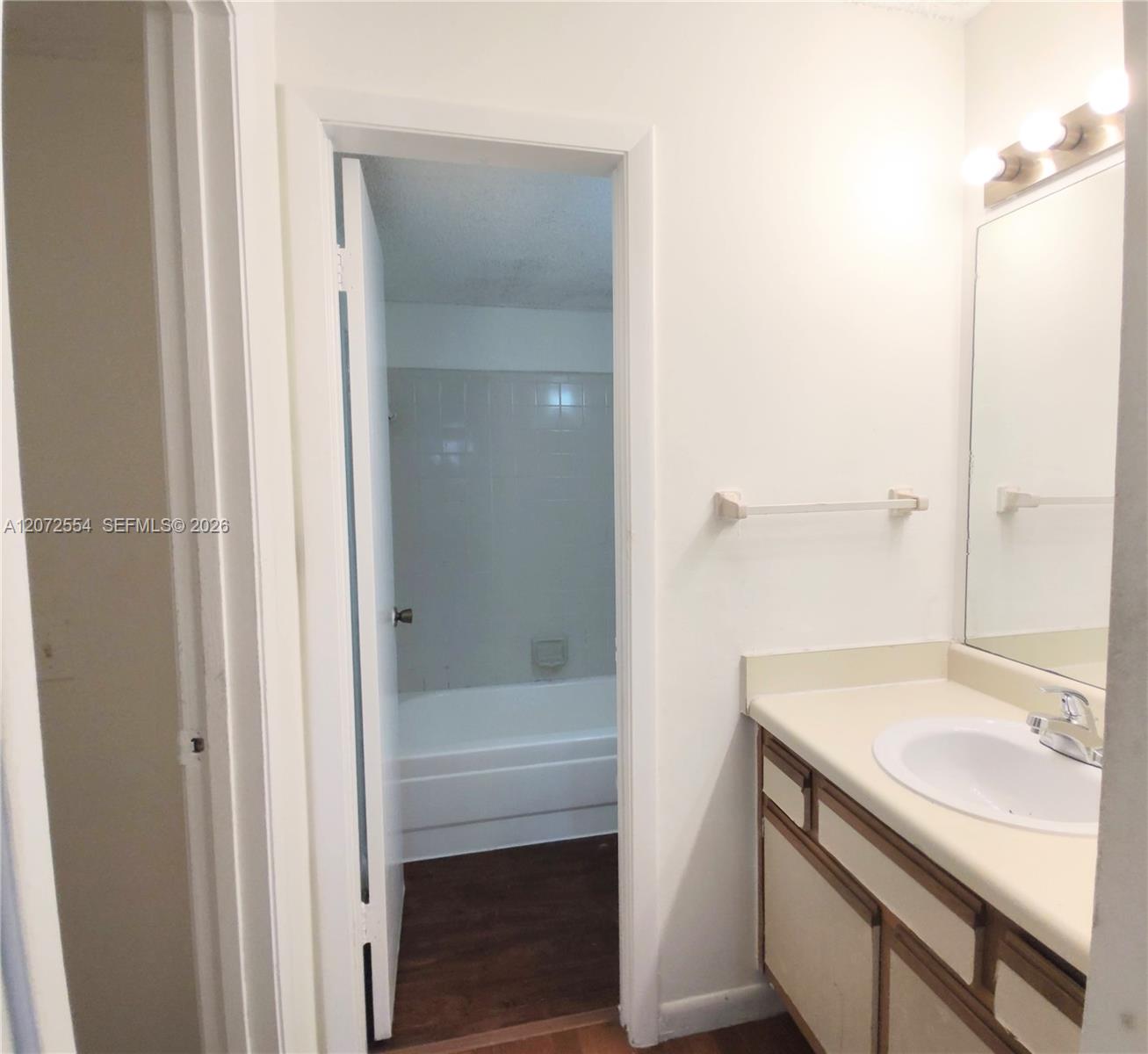 4241 W Mcnab Road 27 Property Photo 10