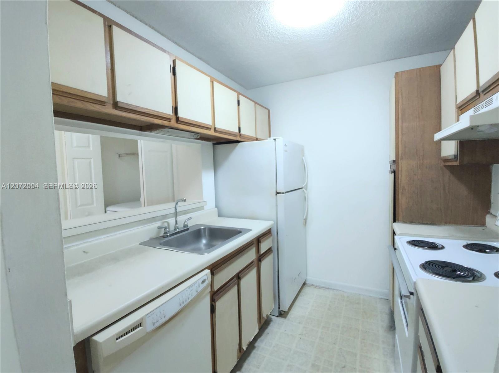 4241 W Mcnab Road 27 Property Photo 12