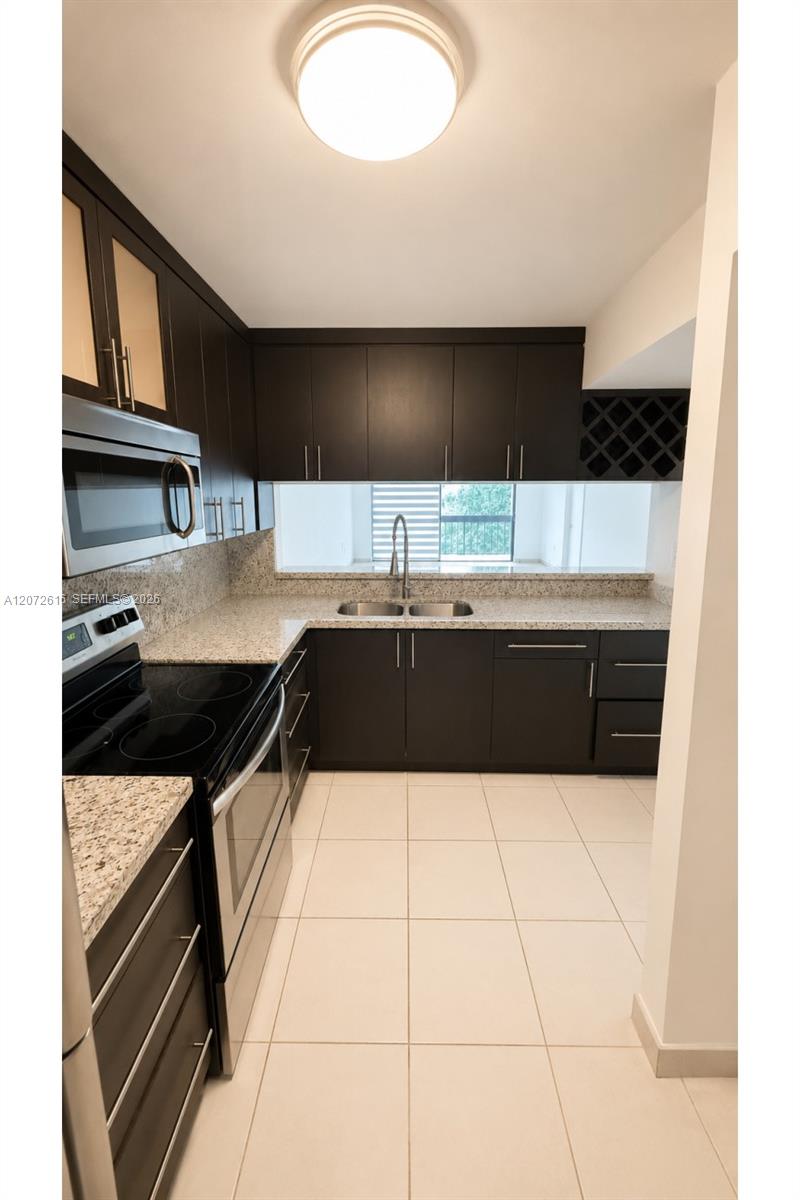 A12072616 Property Photo 6