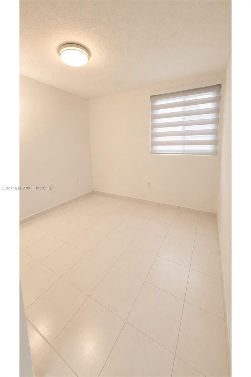 A12072616 Property Photo 13