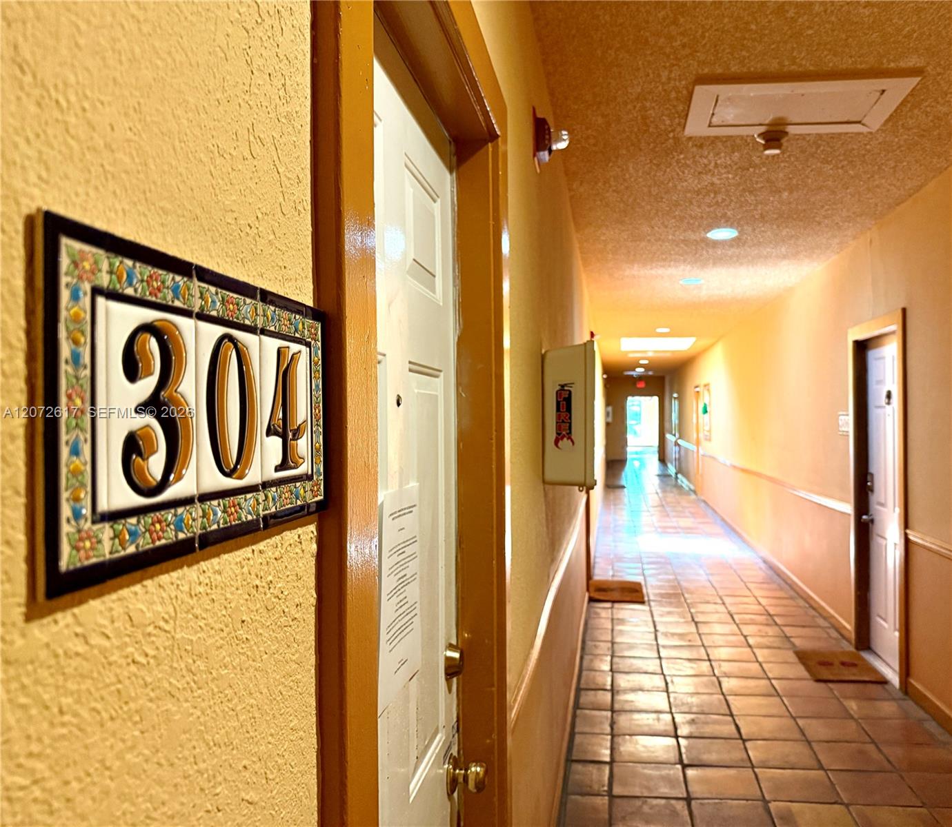 934 Michigan Avenue 304 Property Photo 2