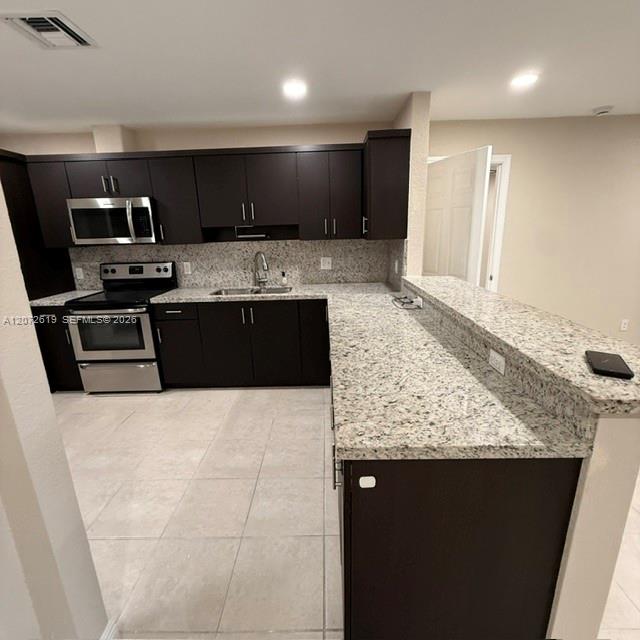 19229 E Lake Drive Property Photo 3