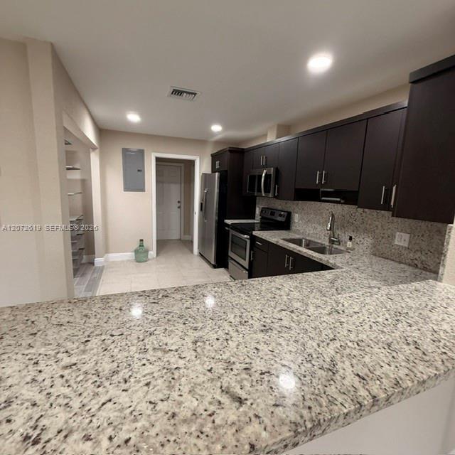 19229 E Lake Drive Property Photo 4
