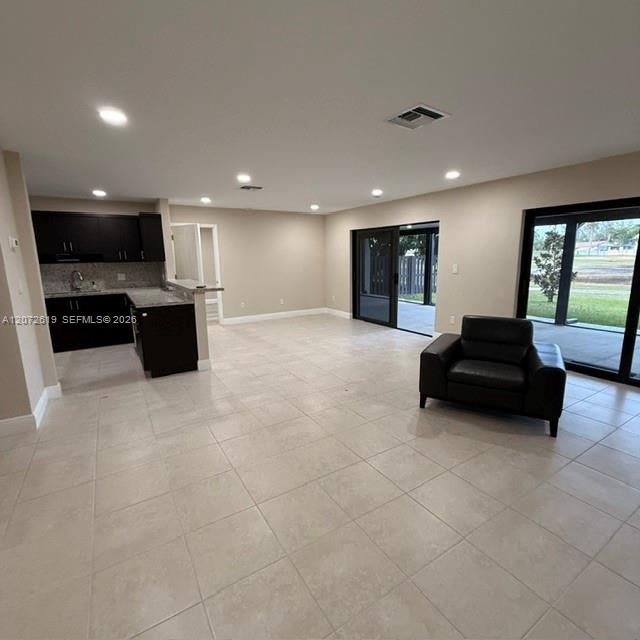 19229 E Lake Drive Property Photo 6