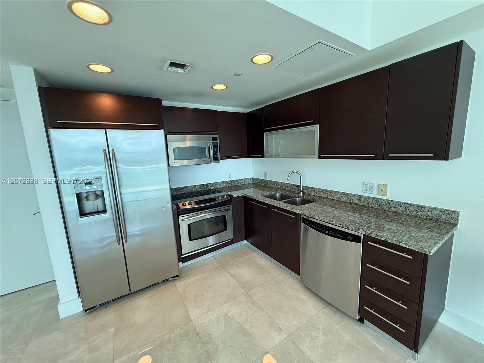 950 Brickell Bay Drive 3709 Property Photo 6