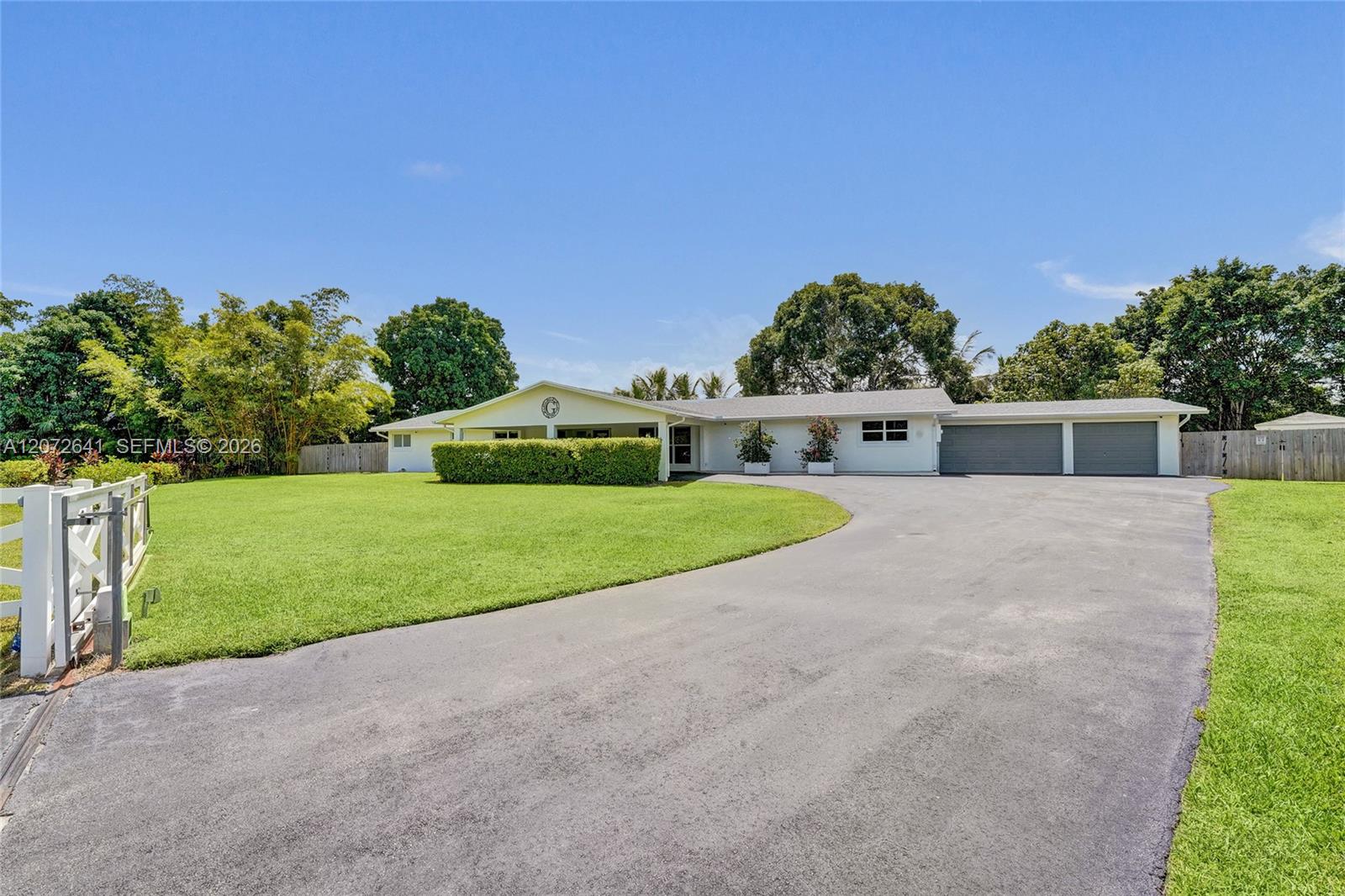 10880 Sw 25th Street Property Photo 5