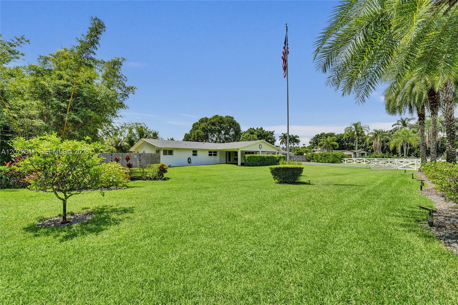 10880 Sw 25th Street Property Photo 6