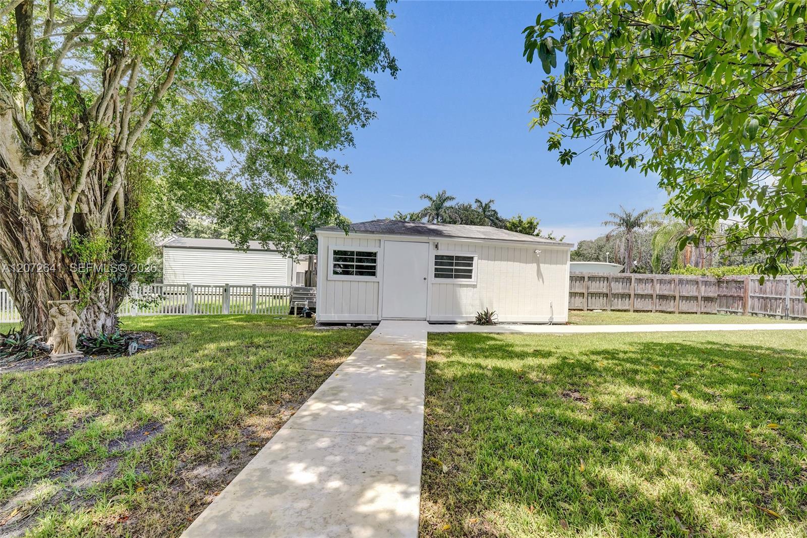10880 Sw 25th Street Property Photo 89