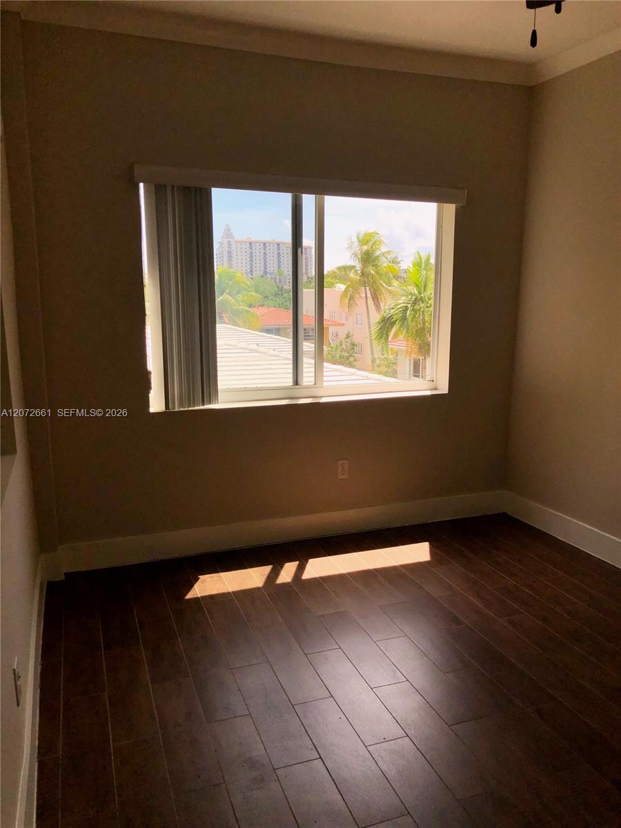 222 Sidonia Avenue 12 Property Photo 10