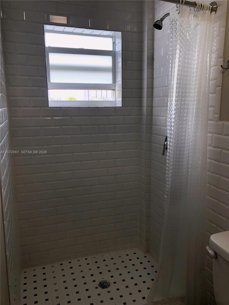 222 Sidonia Avenue 12 Property Photo 14