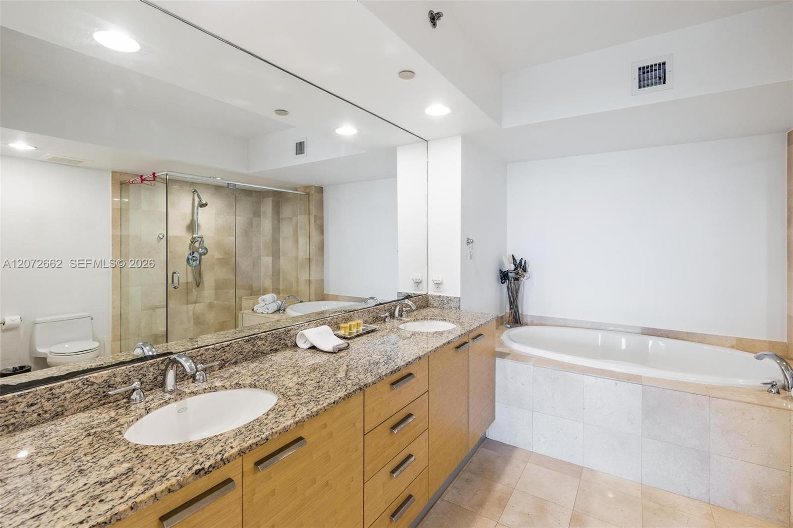 1830 S Ocean Drive 4303 Property Photo 2