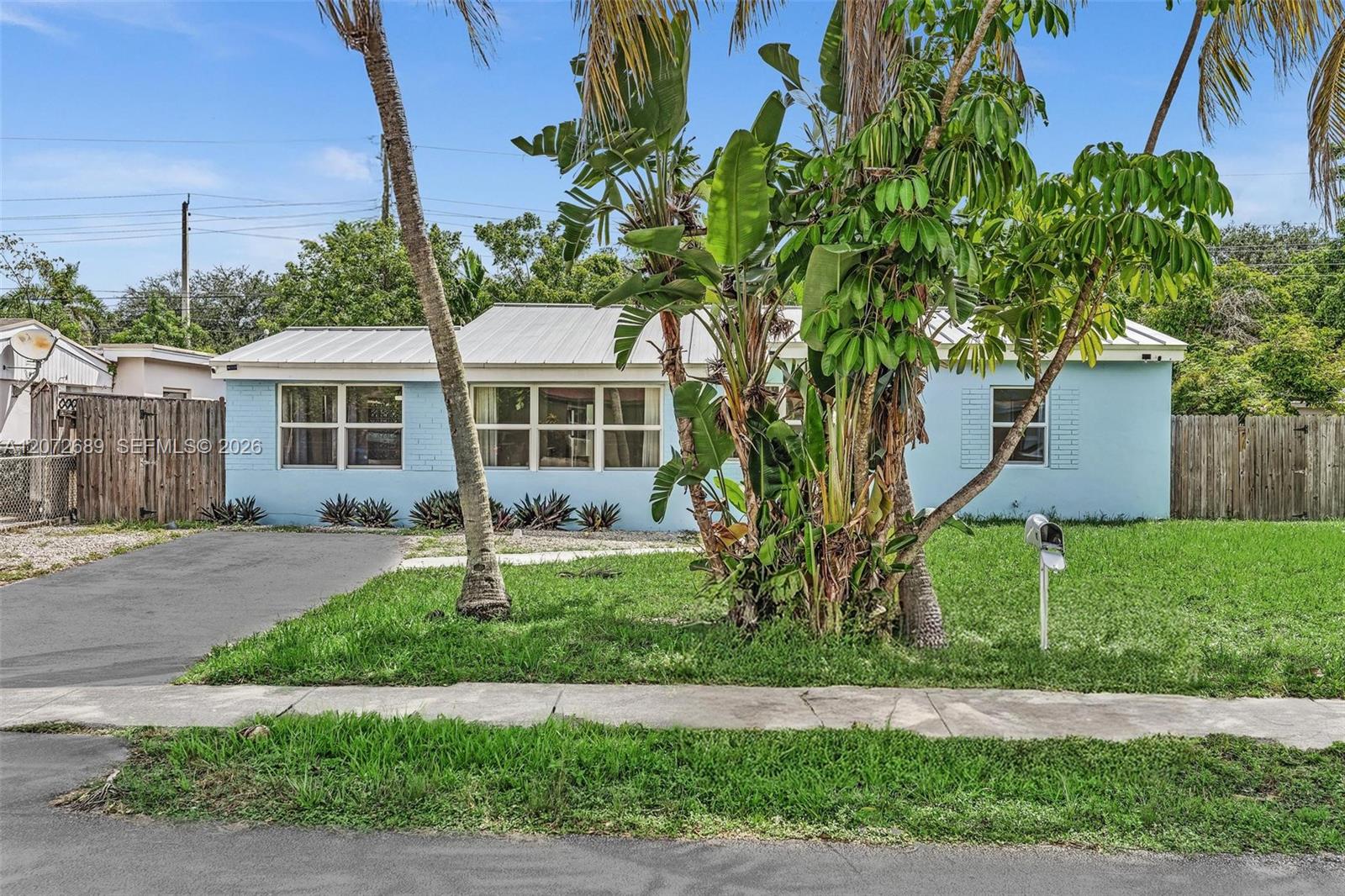 18381 Ne 21st Place Property Photo 1