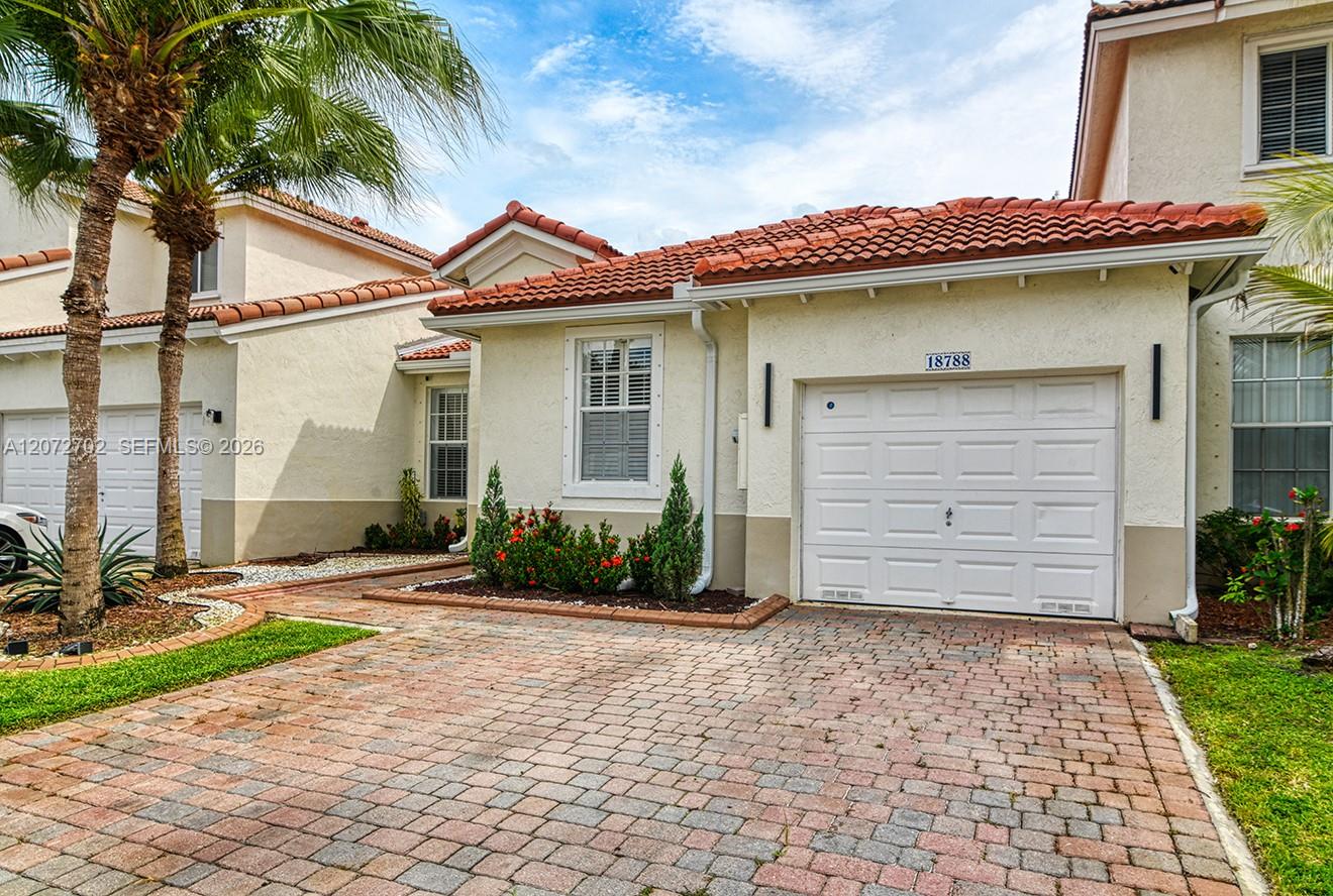 18788 Sw 28th Street Property Photo 2