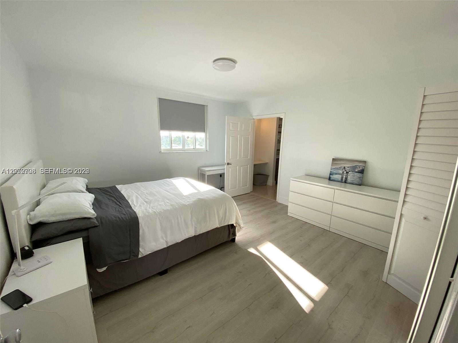 8888 Collins Avenue 512 Property Photo 3