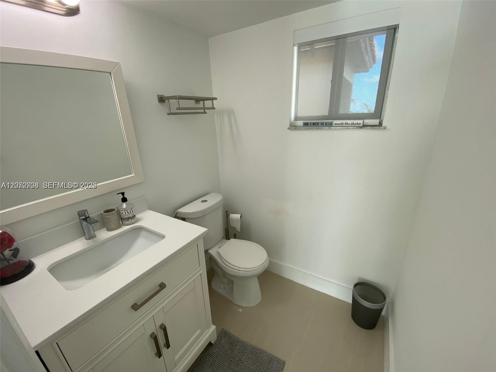 8888 Collins Avenue 512 Property Photo 6