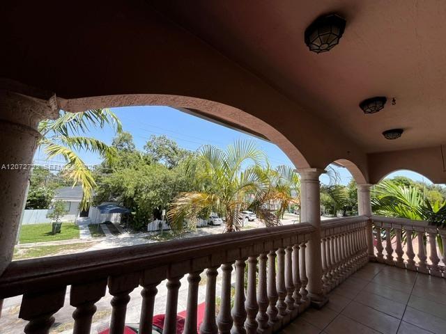 2836 Sw 2nd Street 2 Property Photo 3