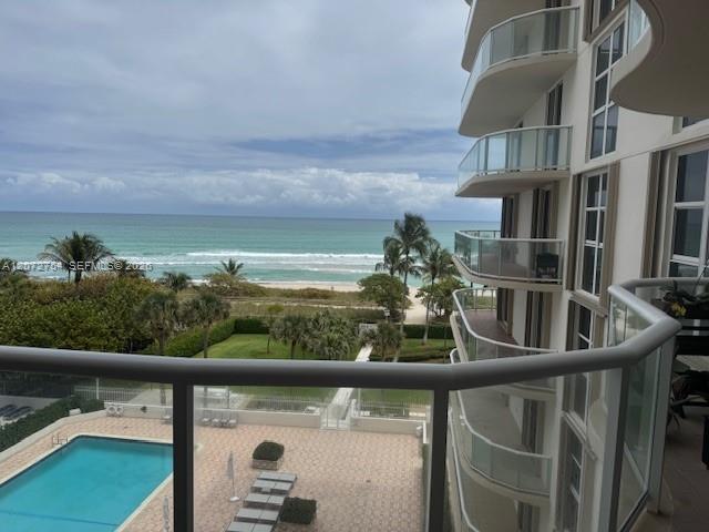 8855 Collins Avenue 5b Property Photo 2