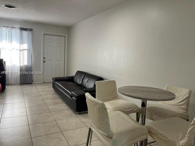5610 Ne 18th Avenue 6 Property Photo 4