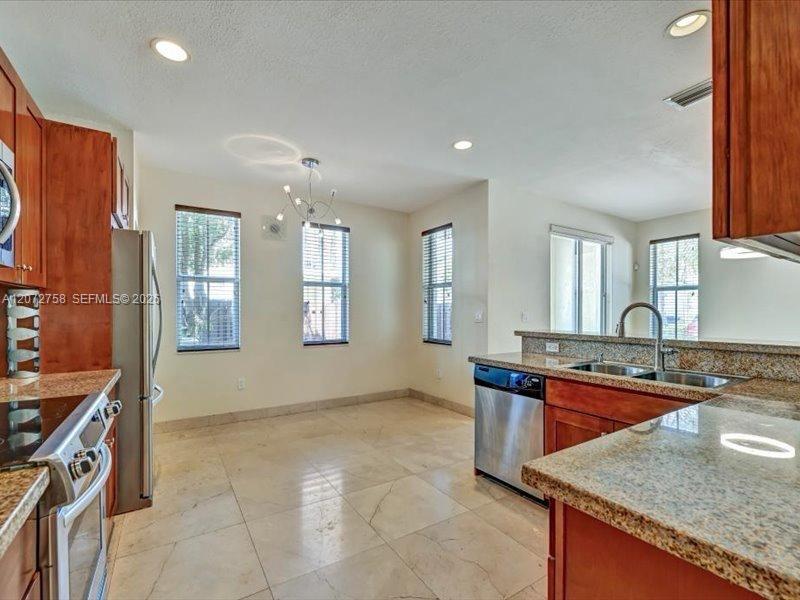 7490 Nw 115th Court Property Photo 5