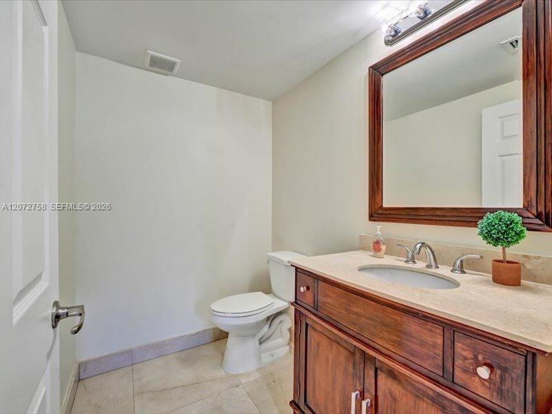 7490 Nw 115th Court Property Photo 24