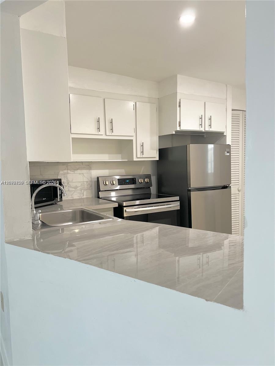 1710 Ne 191st Street 307-3 Property Photo 3
