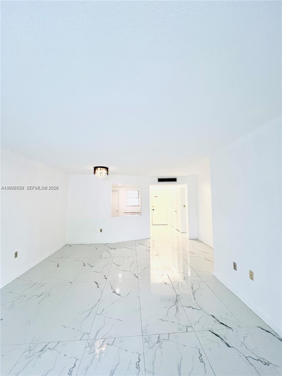 1710 Ne 191st Street 307-3 Property Photo 6